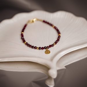 Bransoletka z granatu